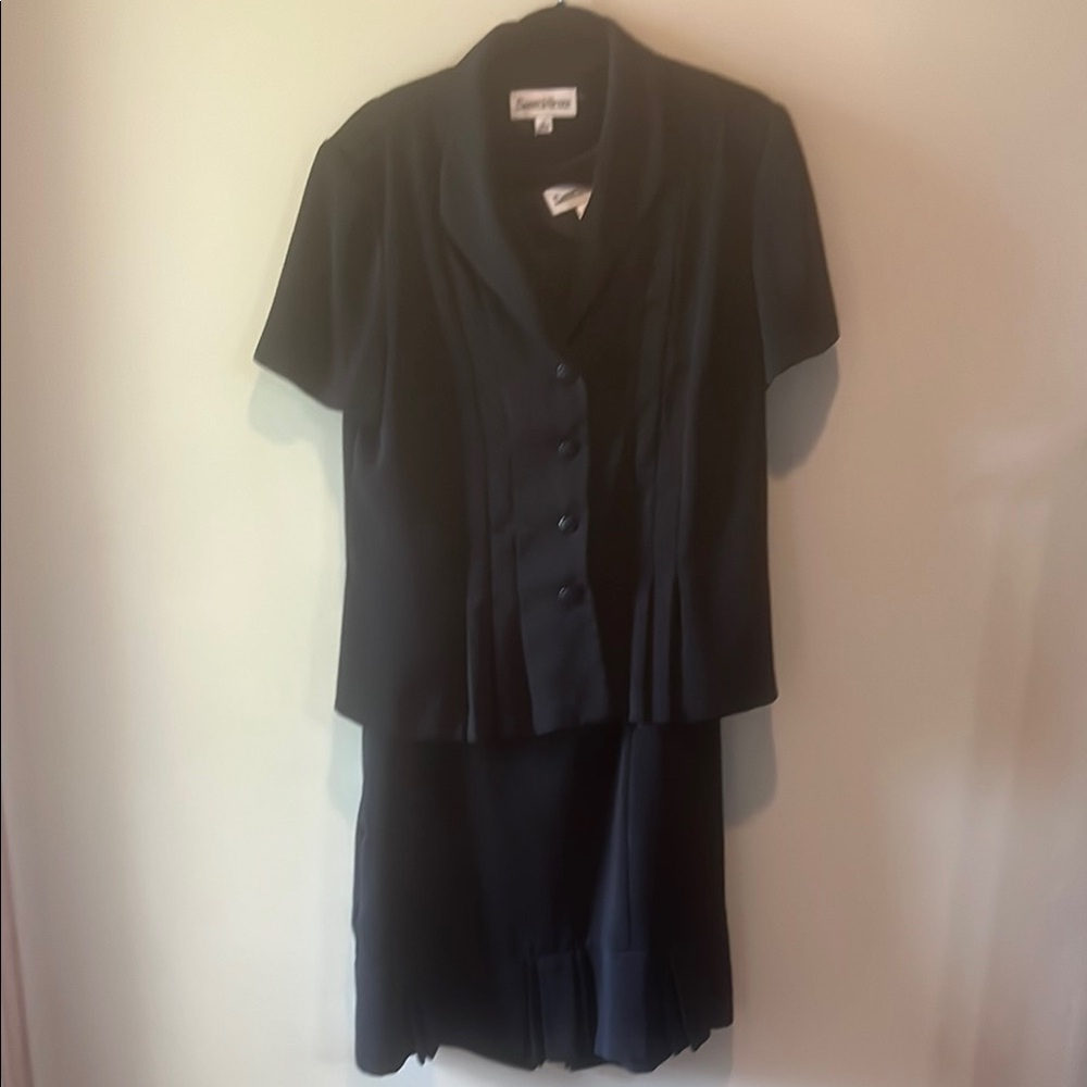 Danny and Nicole Black Short Sleeve Blazer Dress Set in Excellent Condition
